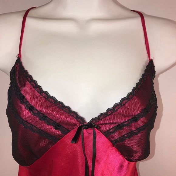 Vintage Red Rose and Black Lace, Size L - Picture 2 of 10